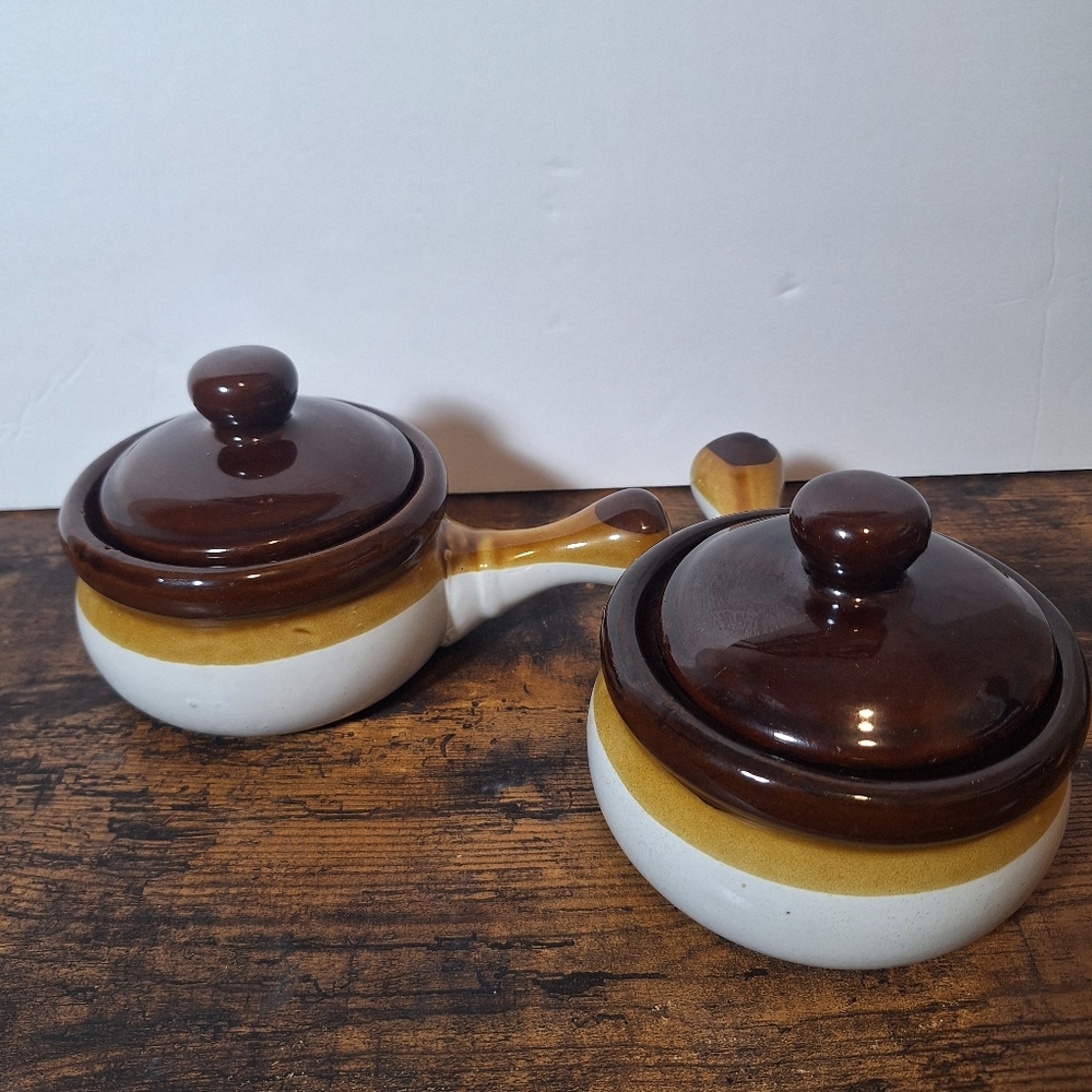 French Onion Soup Bean Bowl Ceramic Pot With Handle & Lid Stoneware Lot Of 2